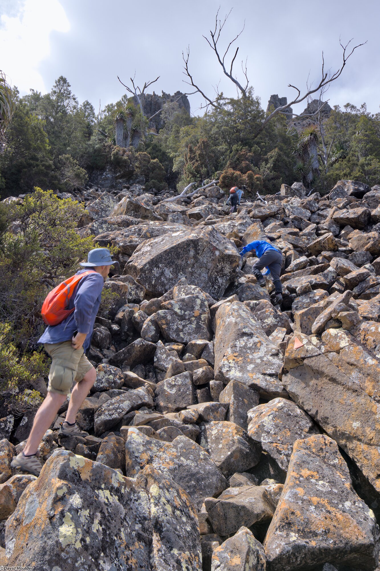 Boulder scrambling on Little Hugel