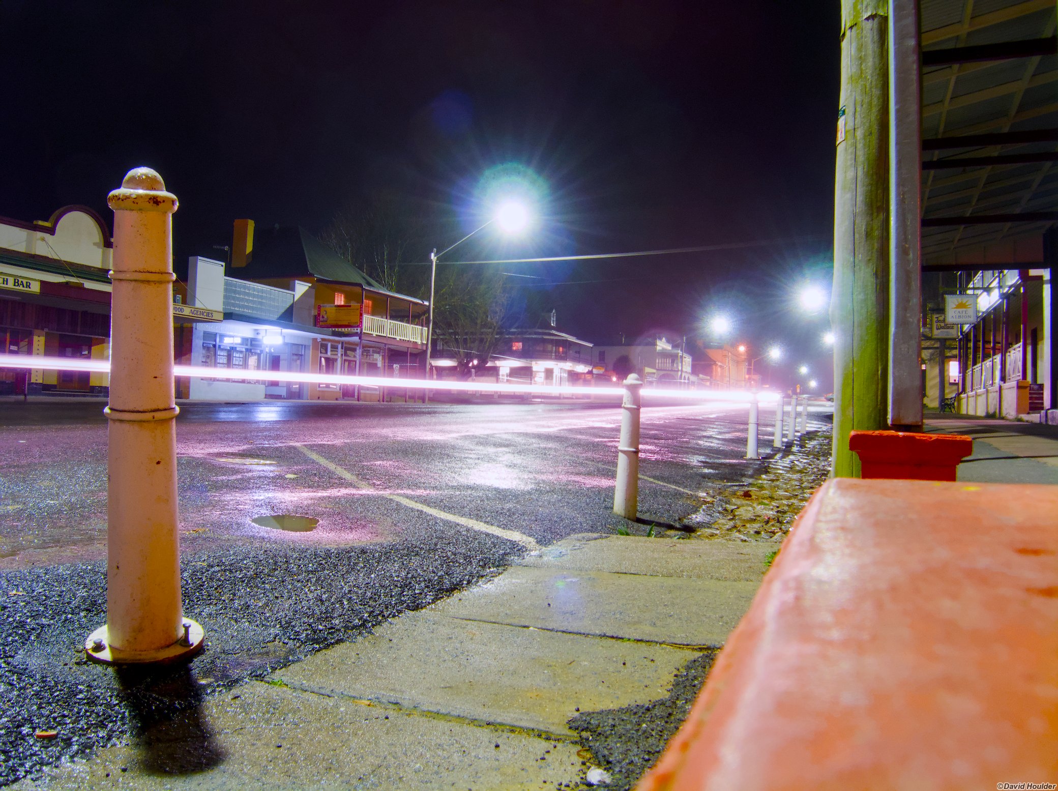 Braidwood at night September 2007