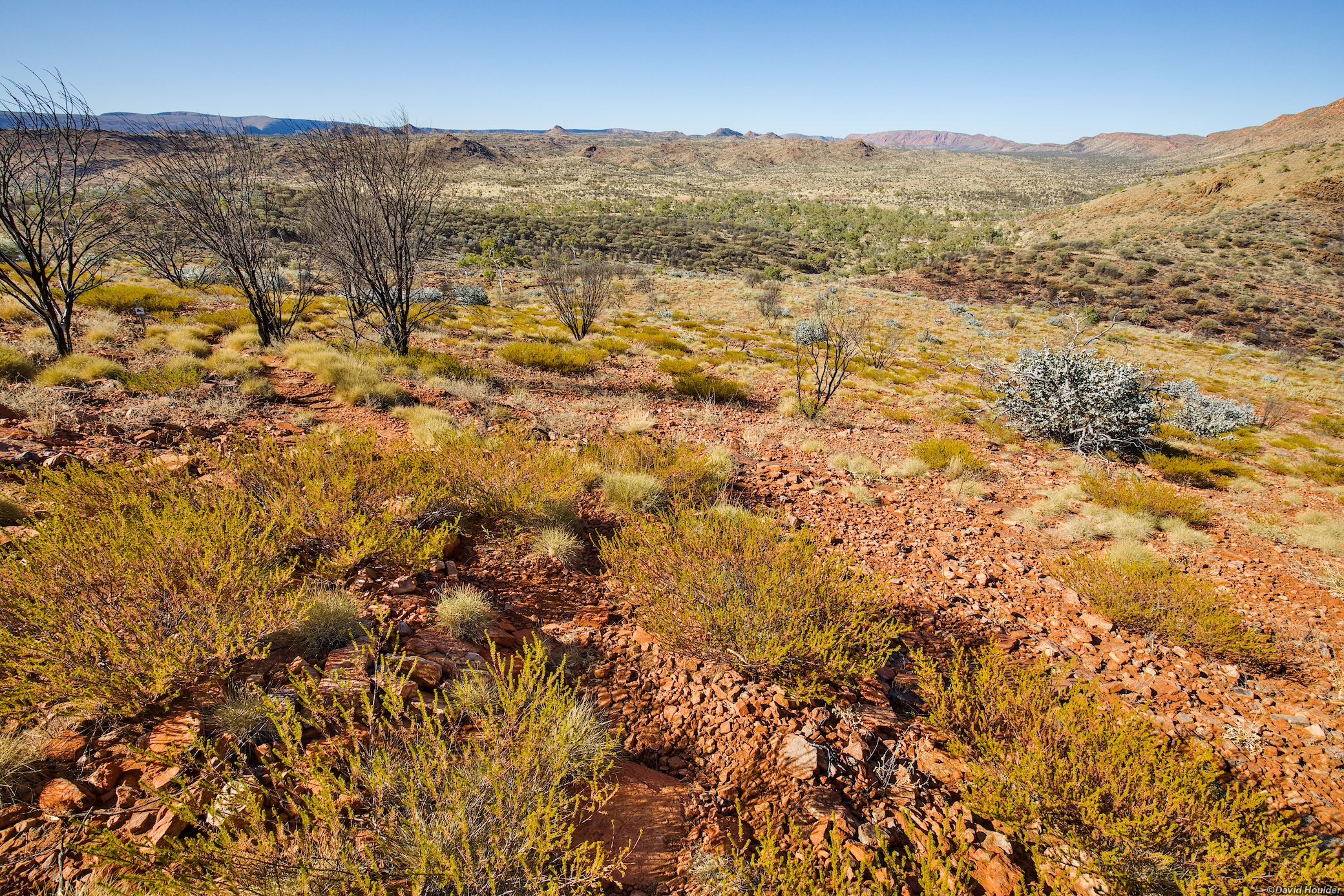 Descending to Trephina Gorge